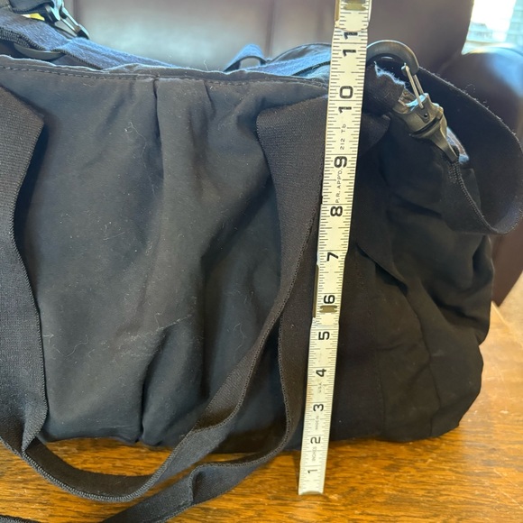 Athleta Kinetic Gym Duffle Bag Travel Weekender Black - Picture 15 of 16